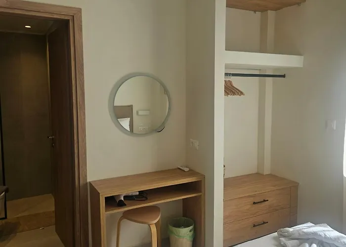 Oasis 007 Rhodes City